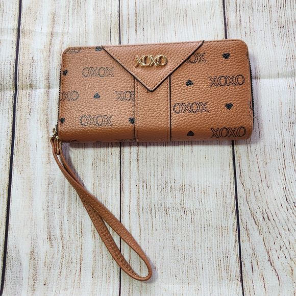 XOXO Wristlet Wallet Zip Vegan Leather Wallet W/ Lots Of Credit Card Slots - Picture 1 of 12